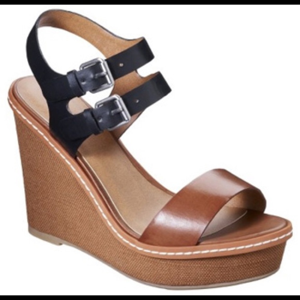 NWOT Mossimo Black and Tan Wedges sz. 8